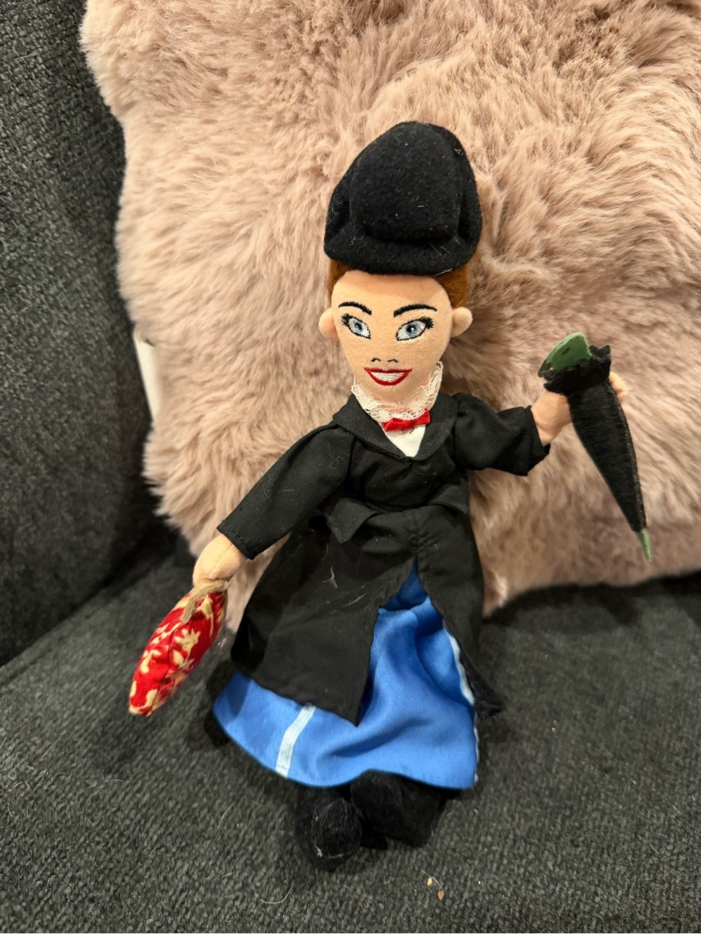 Disney store  Mary Poppins-Inspired Doll in Black & Blue